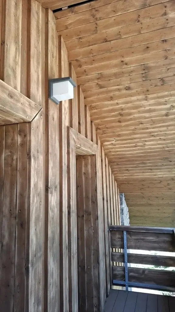 Drevená terasa pred renováciou